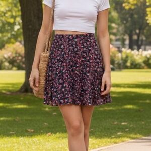 Francesca's | Mi Ami | Floral High-Waisted Mini Skirt | Size Small